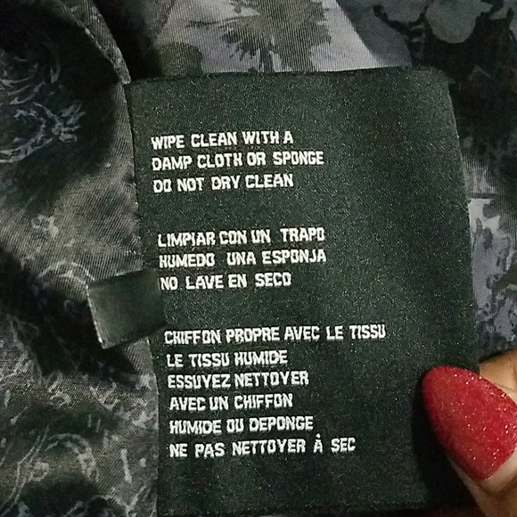 Nice black jacket - Picture 5 of 6